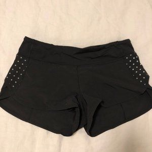 Lululemon run times short 2"